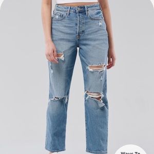Hollister Ultra High Rise Vintage Straight Jean